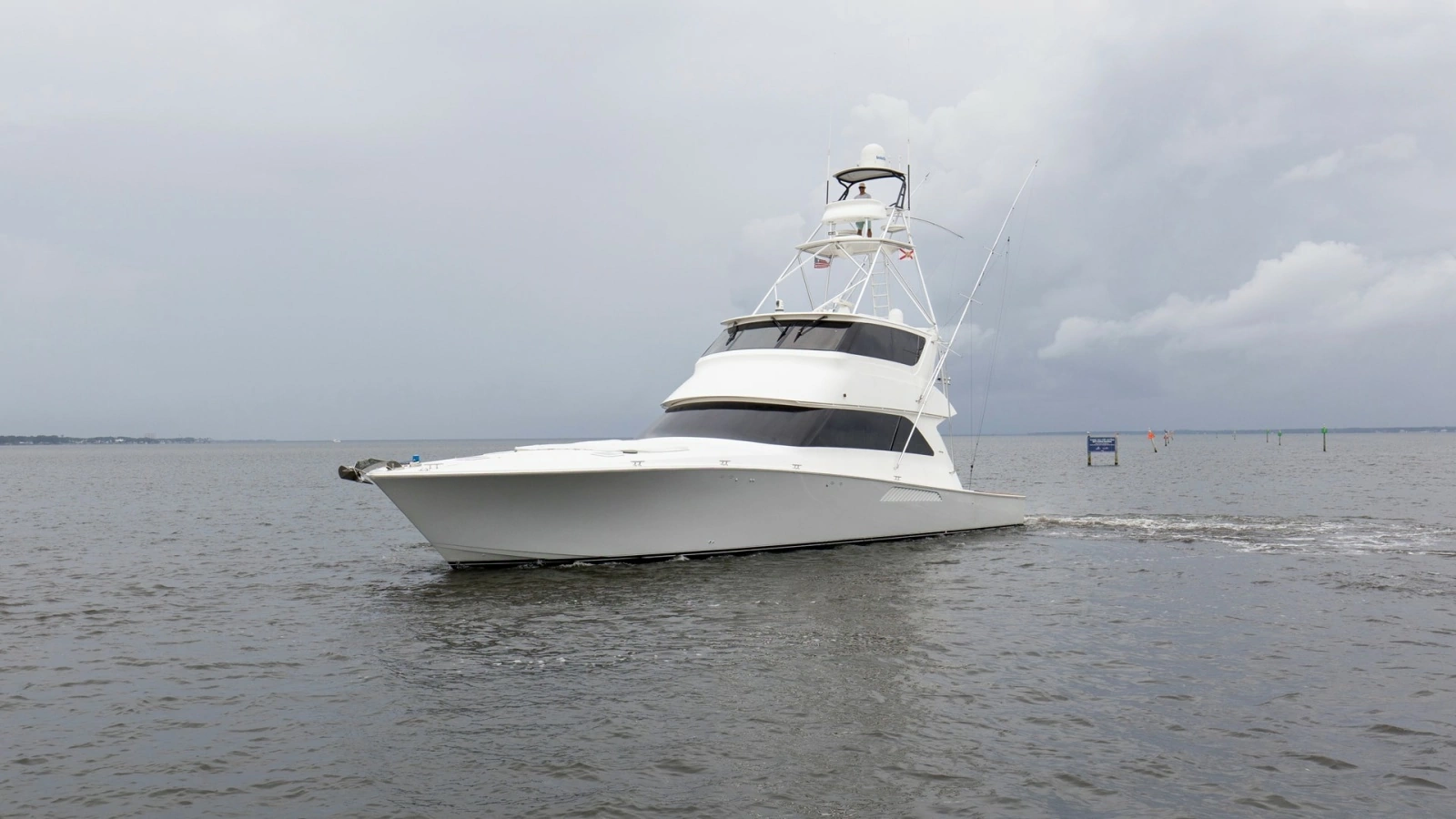 2007 74 Viking Enclosed Bridge Never Settle Profiles (2)