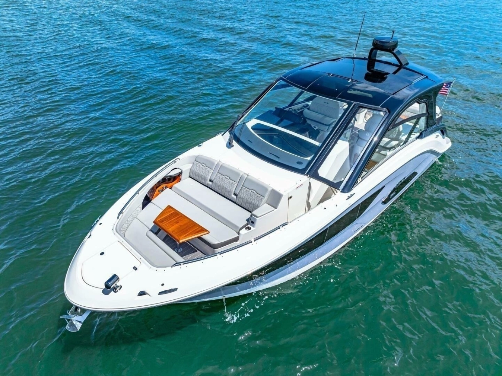 2022 Sea Ray 370 Sundancer photo 47