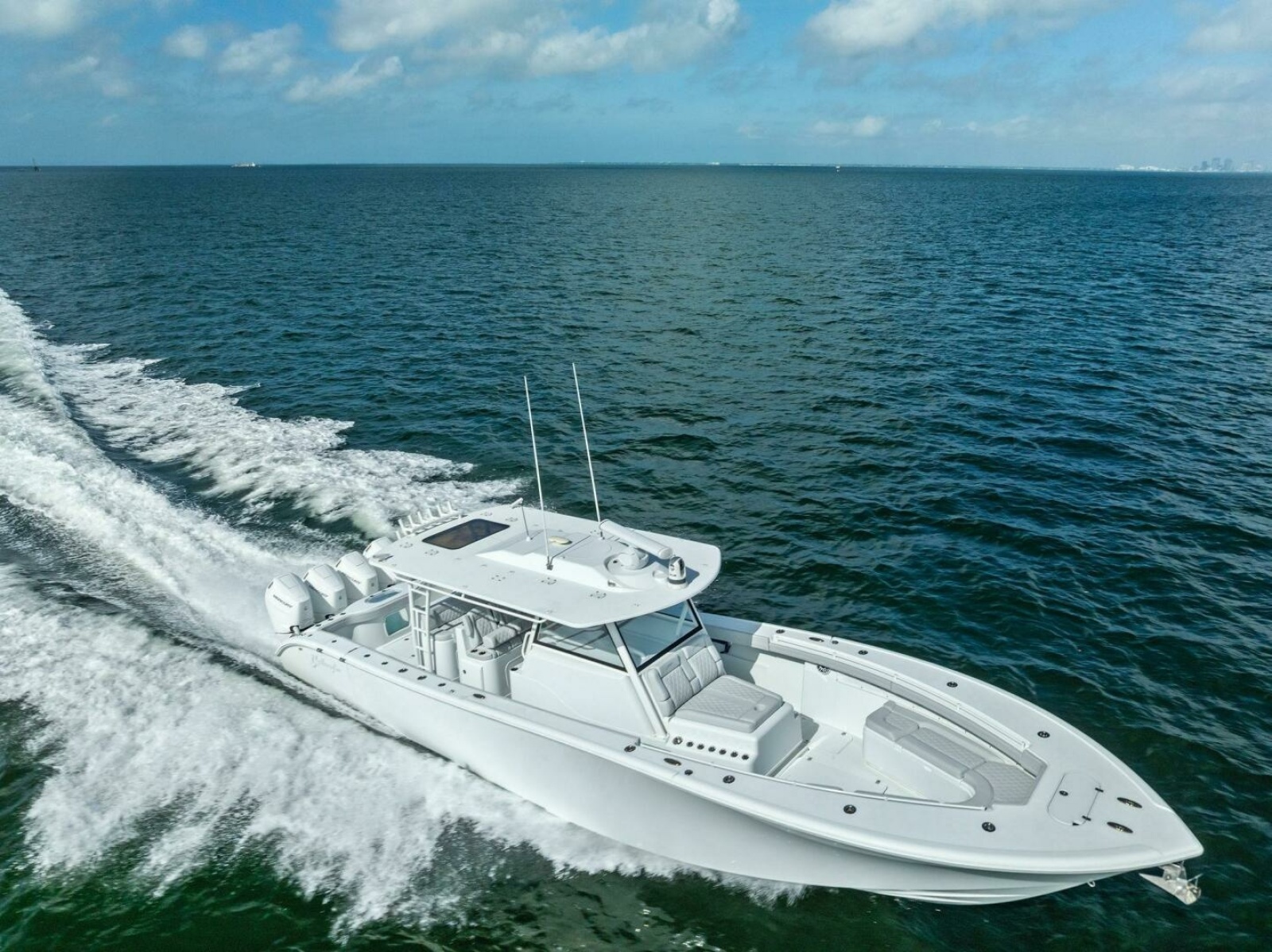 2024 42 Yellowfin