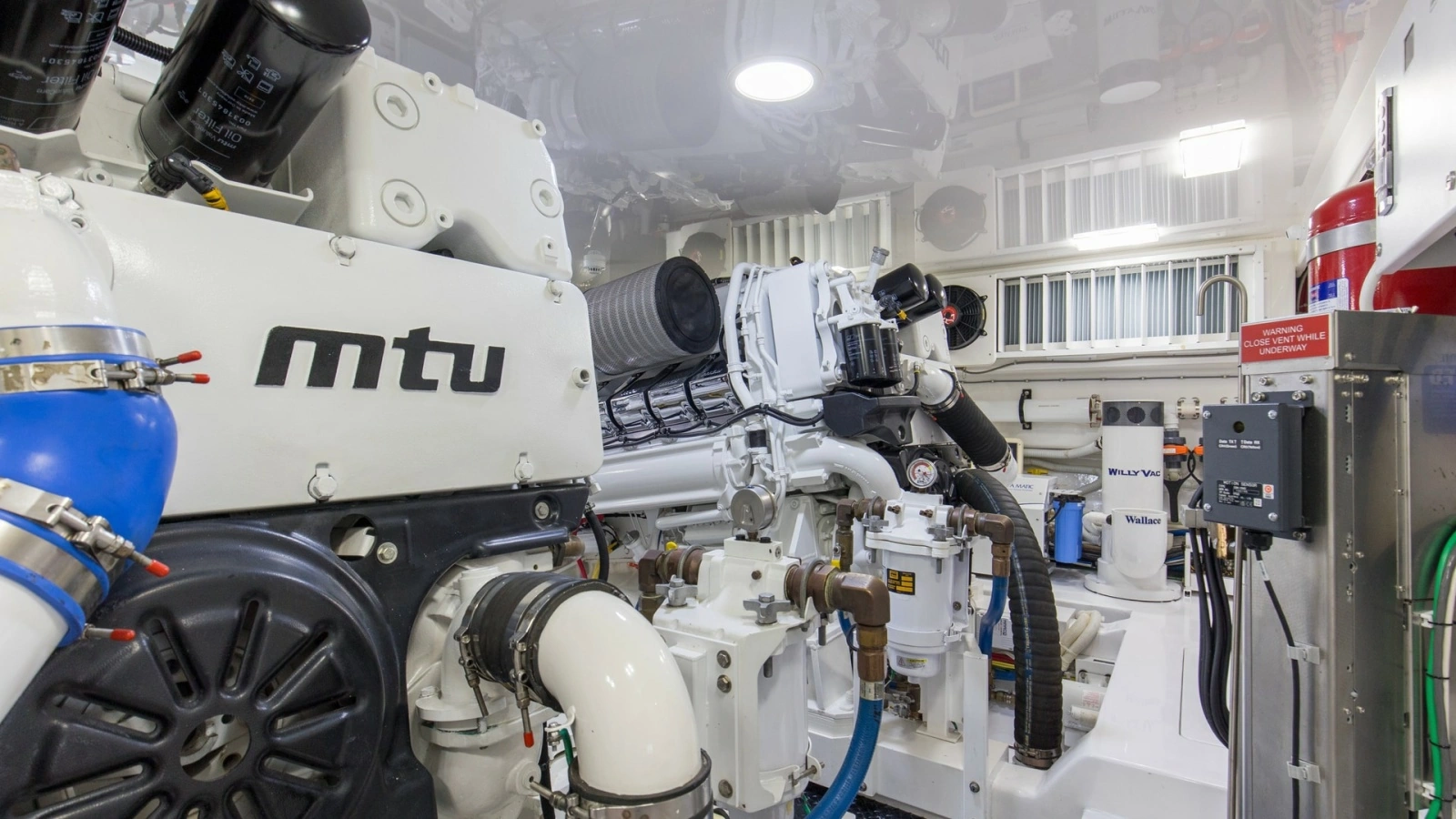 2020 68 Viking Convertible Gunpowder Engine Room (7)