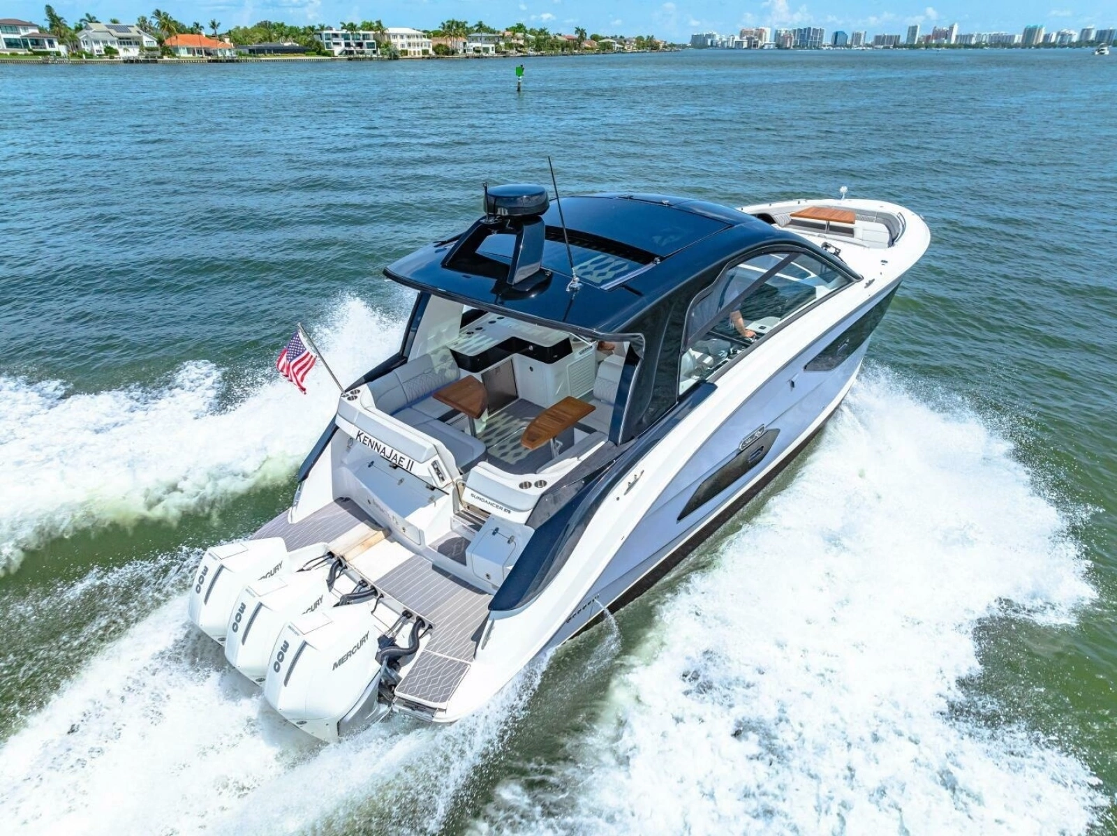 2022 Sea Ray 370 OB 