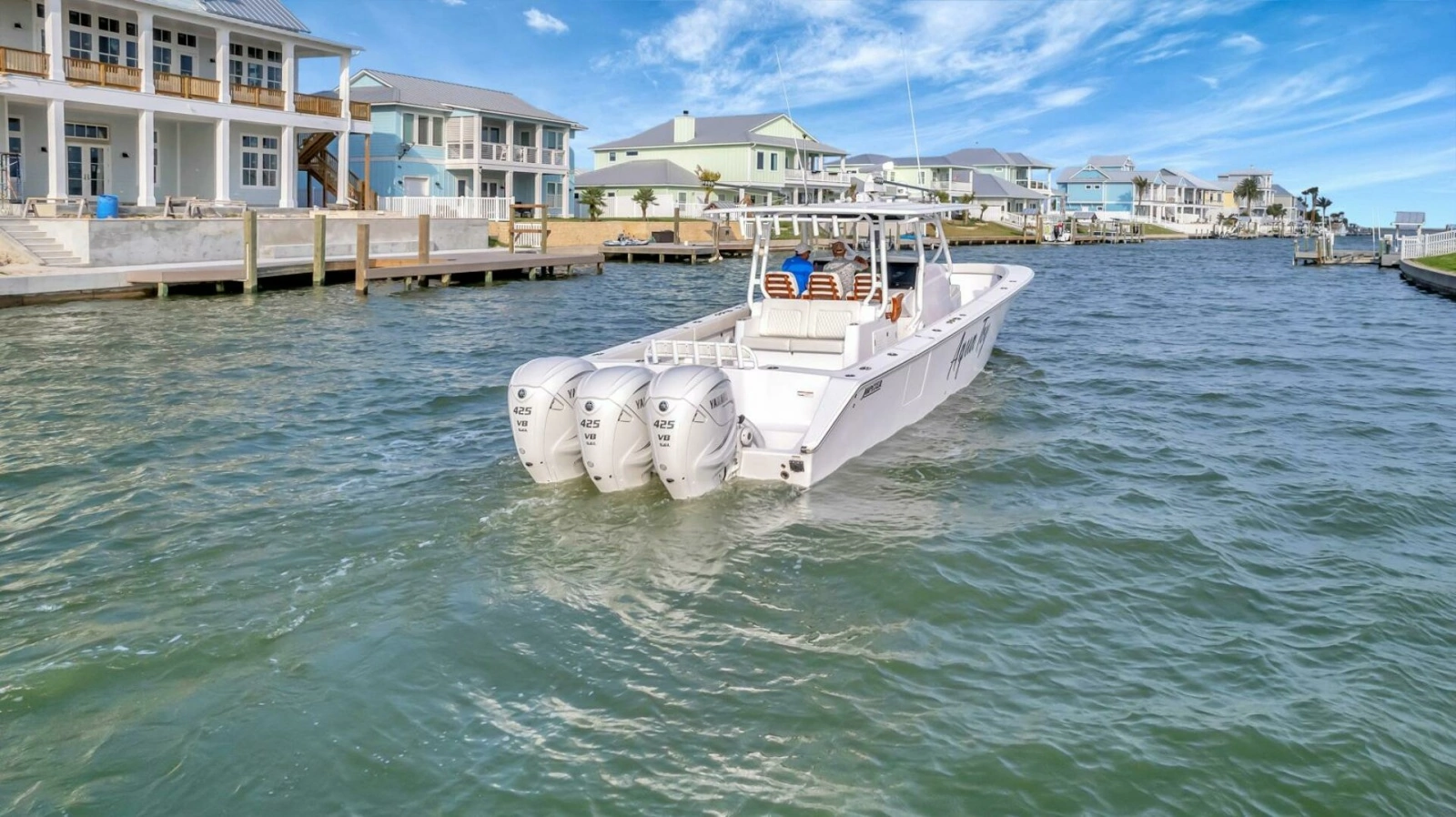 2023 Jupiter 43 Center Console 