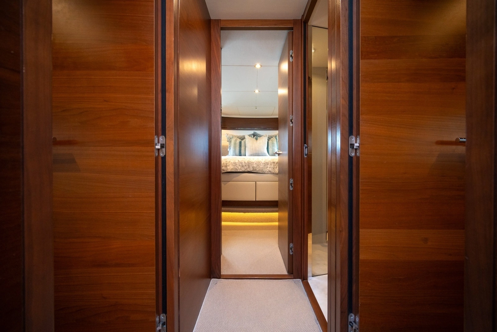 2017 Princess 68 Flybridge