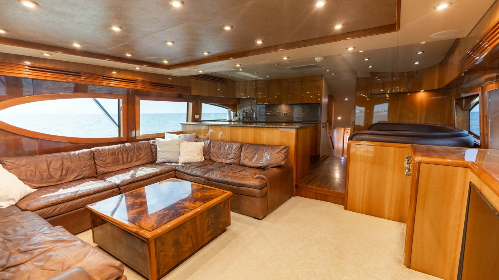 2007 Hatteras 68 Convertible- KEMOSABE- Salon