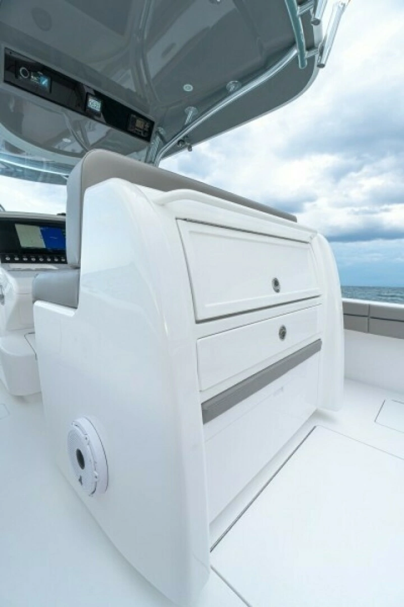 New V-33 Valhalla Boatworks Center Console