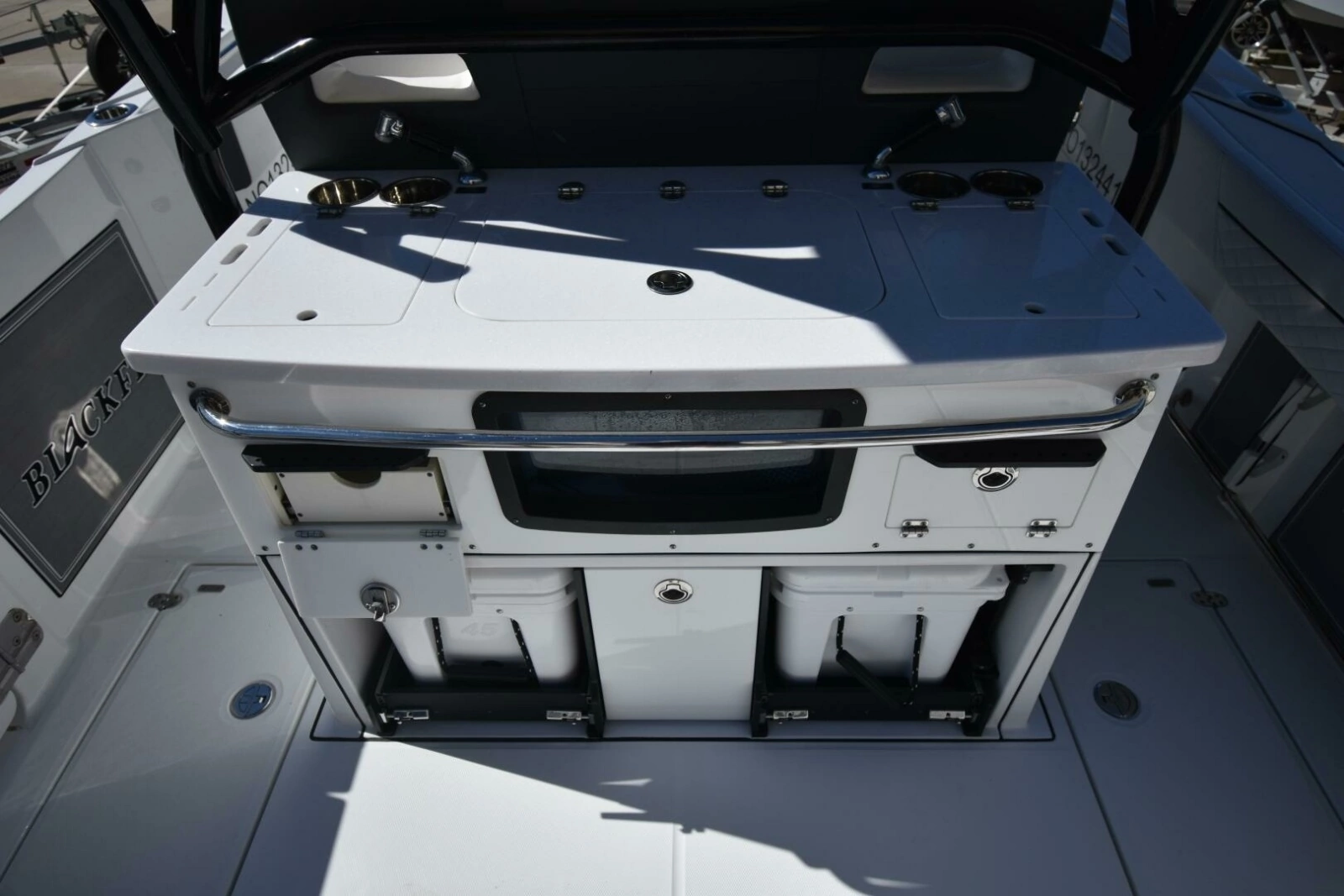 2021 Blackfin 332 