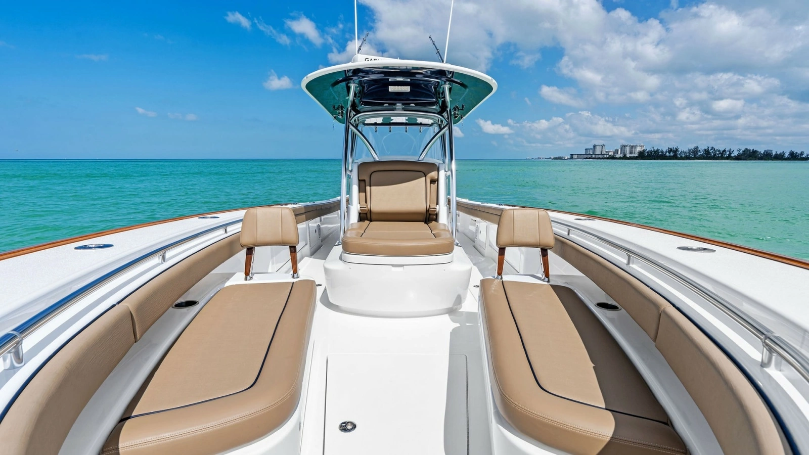 Spacious Bow Seating Area