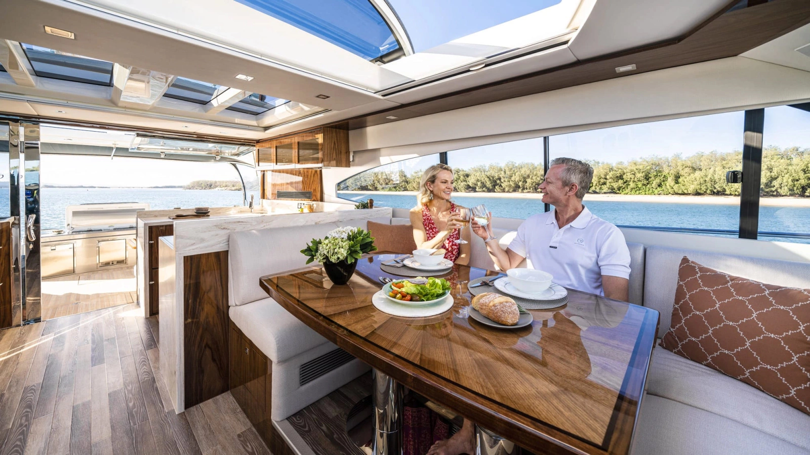 6000 SPORT YACHT 60ft Riviera Yacht For Sale