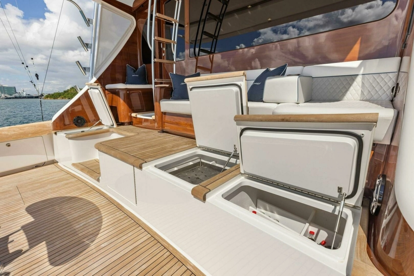 2026 Viking 82 Convertible- TEAM HARVEY I- Cockpit