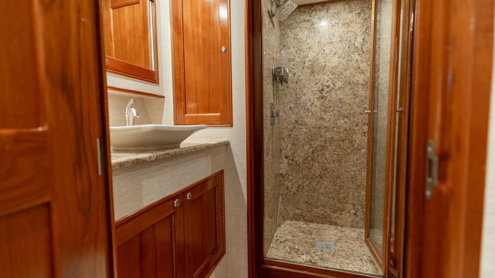 Luxurious Ensuite Bathroom