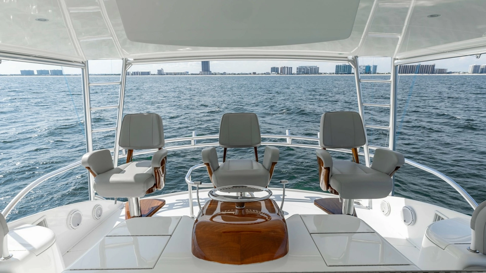 Flybridge Helm with Seating