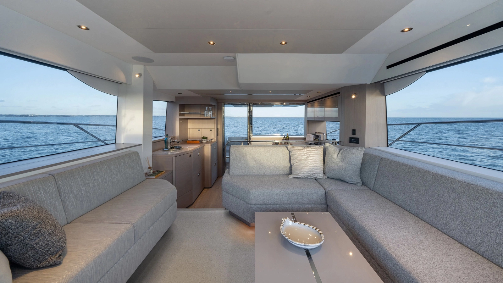 MANHATTAN 56 56ft Sunseeker Yacht For Sale