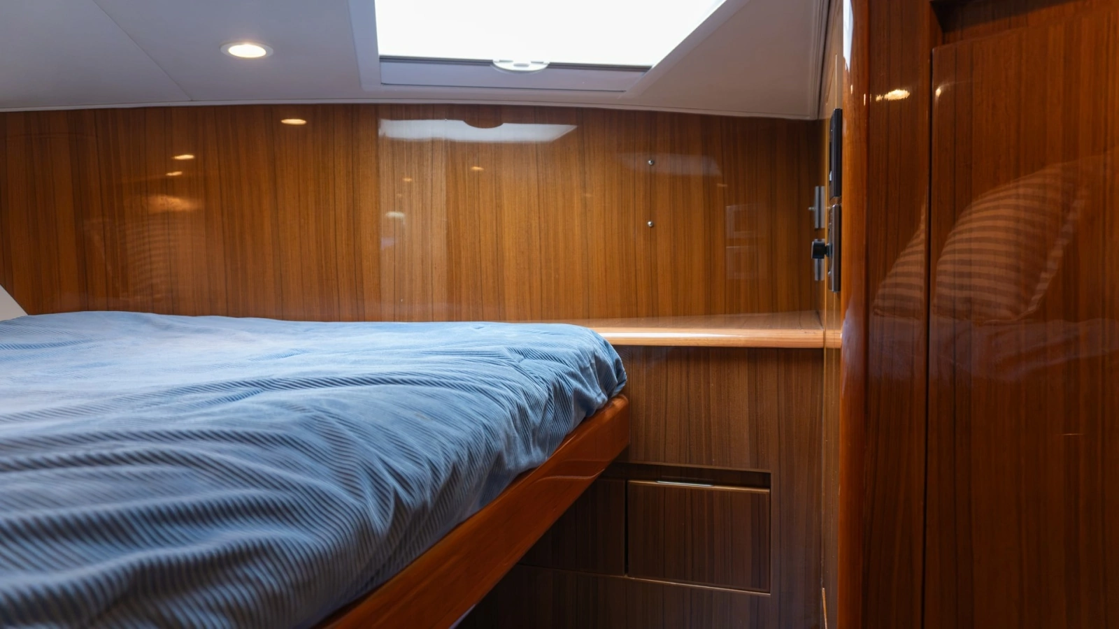 2009 Viking 50 Convertible "Jammin" - Forward Stateroom with Skylight