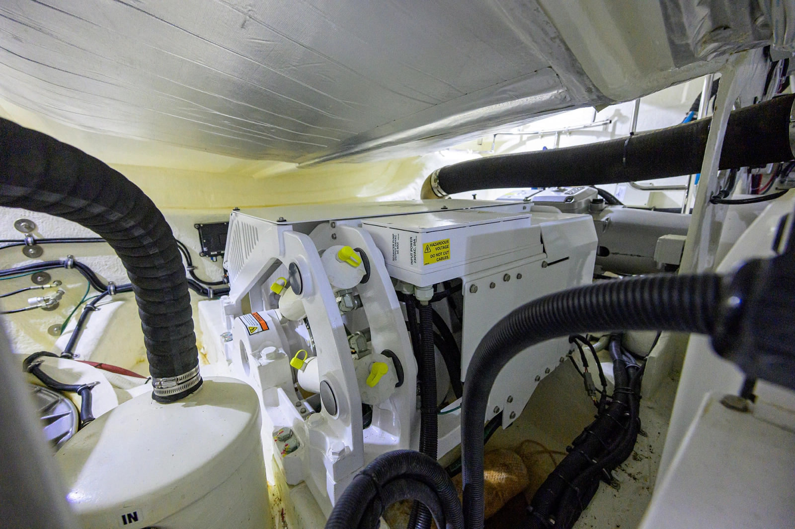 2019 Riviera 5400 Sport Yacht