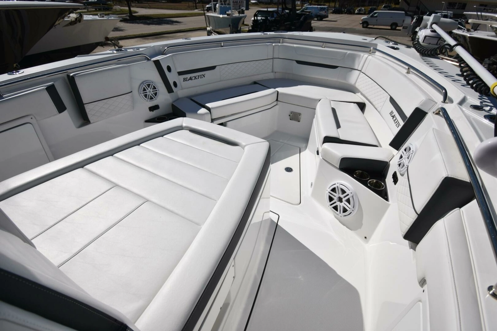2021 Blackfin 332 photo 17