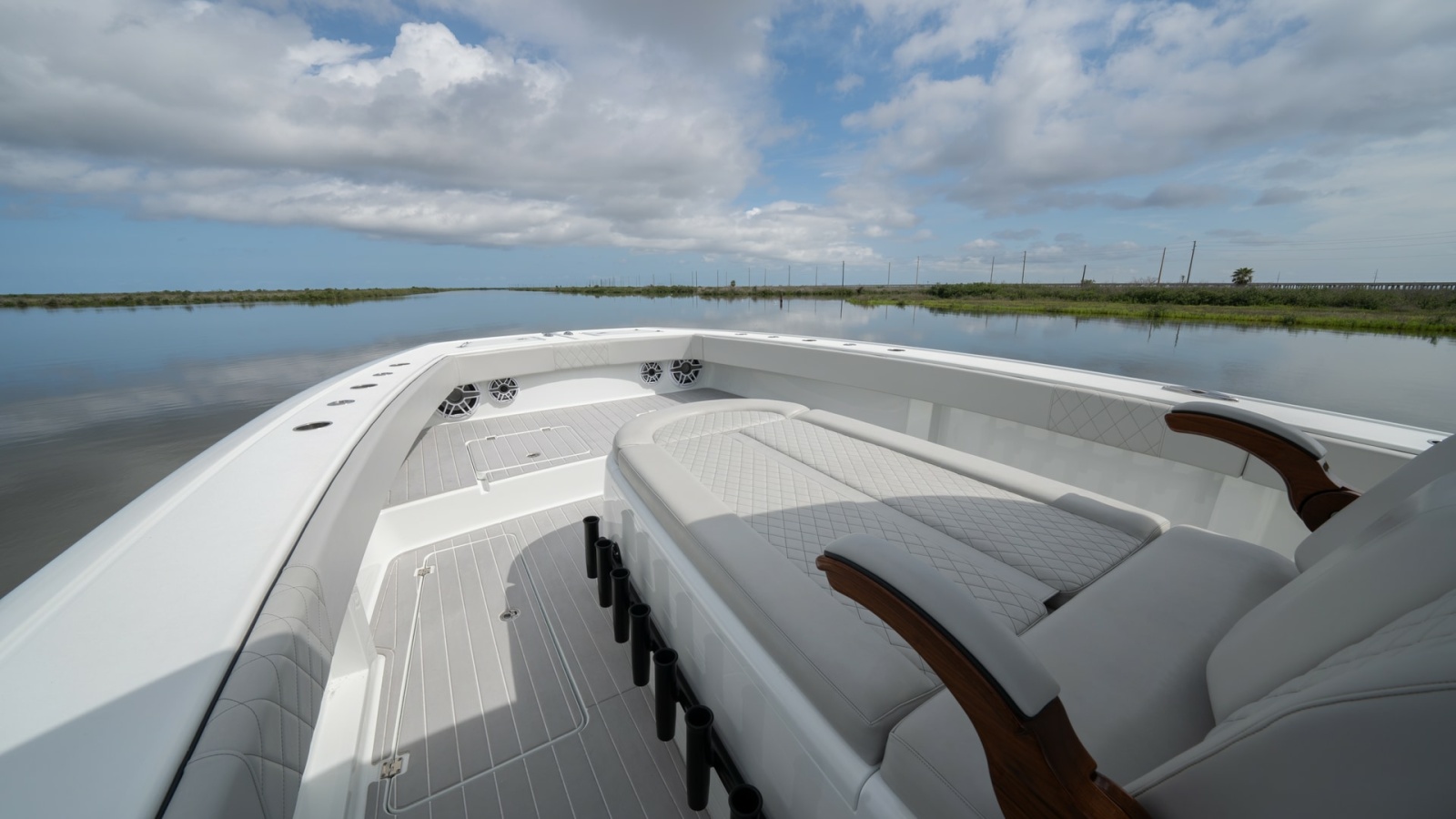 Spacious Bow Seating Area