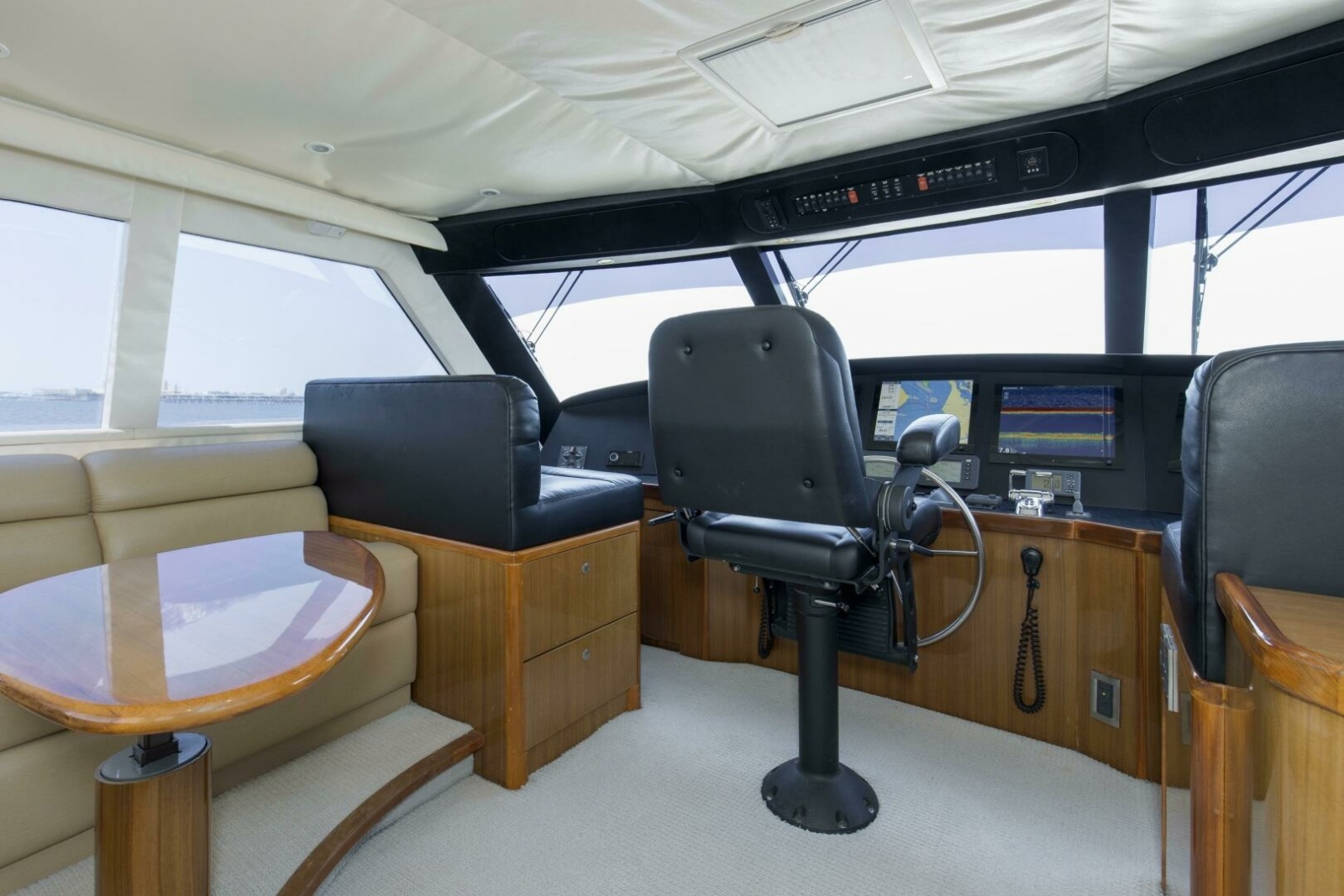 64' 2007 Viking 64 Enclosed Bridge