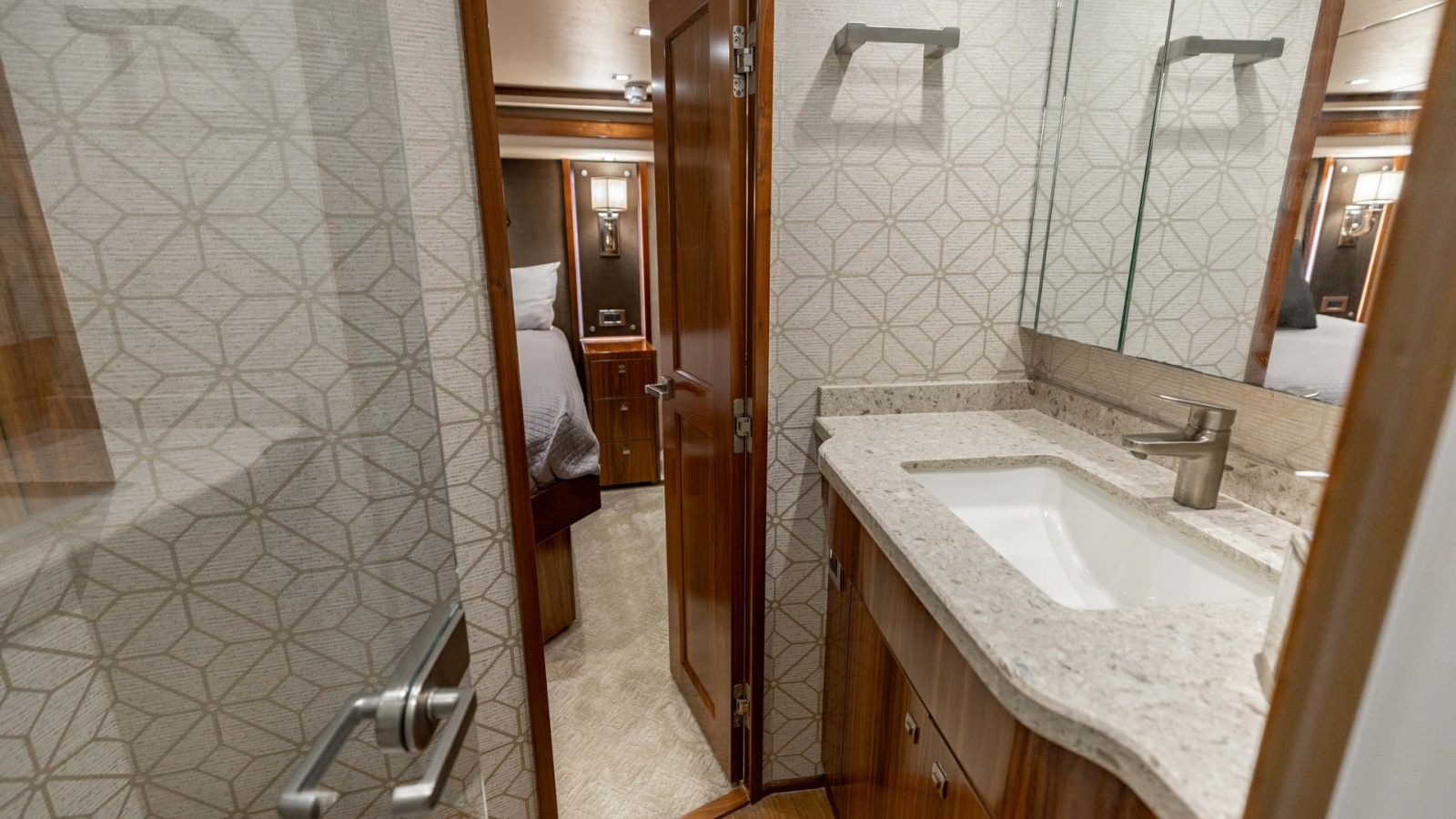 Luxurious Ensuite Bathroom