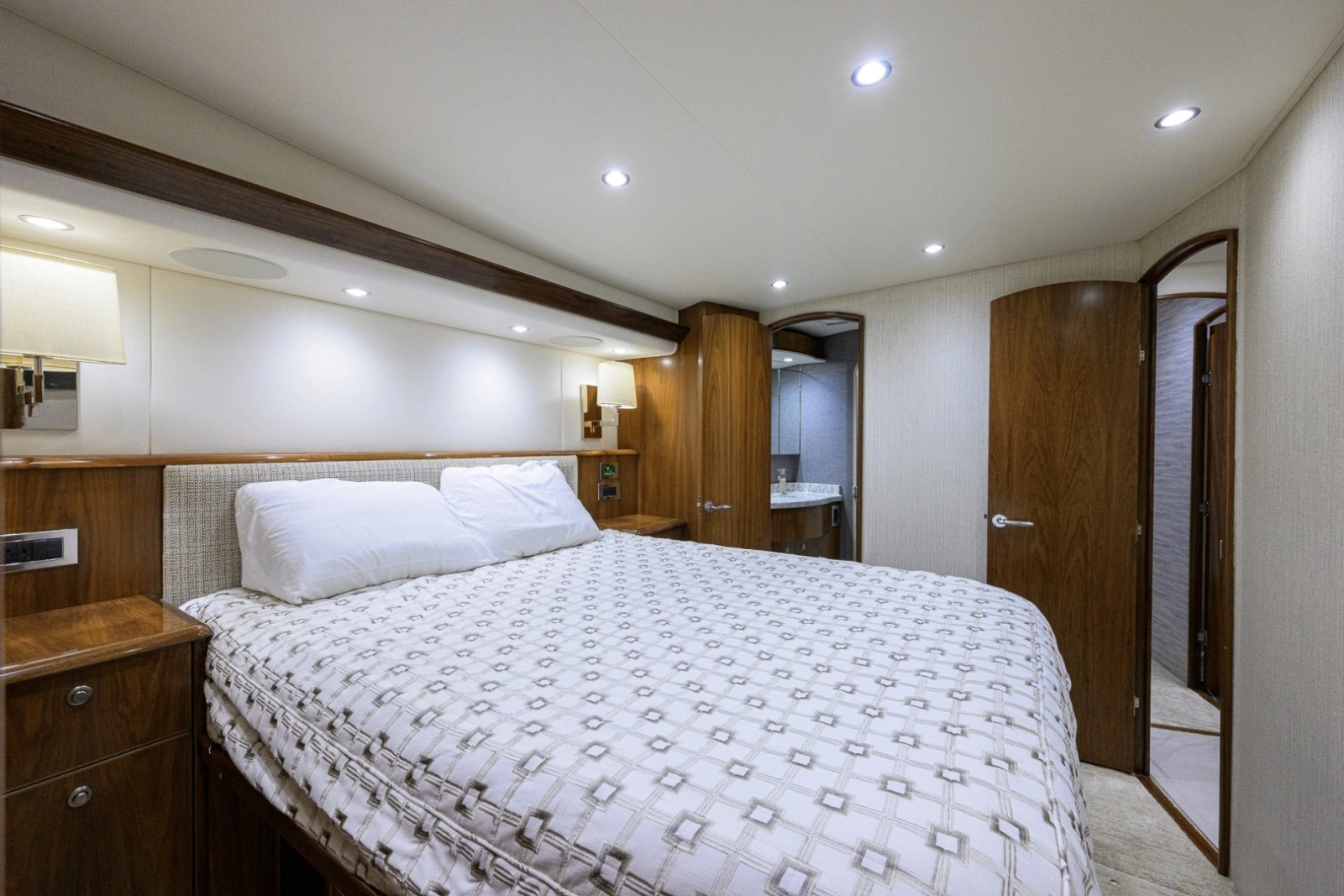 58 Viking - Master Stateroom
