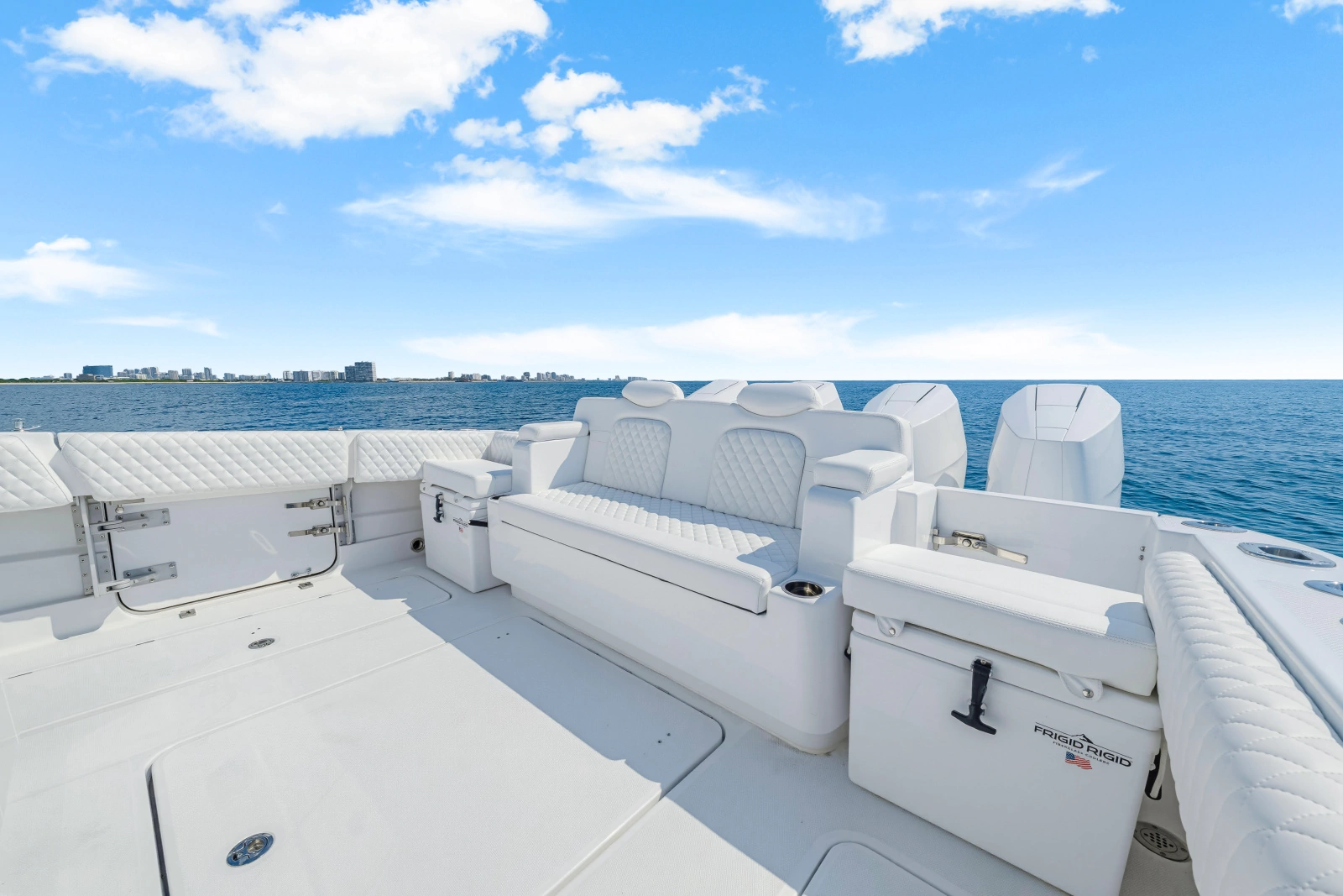 42ft HCB Yacht For Sale