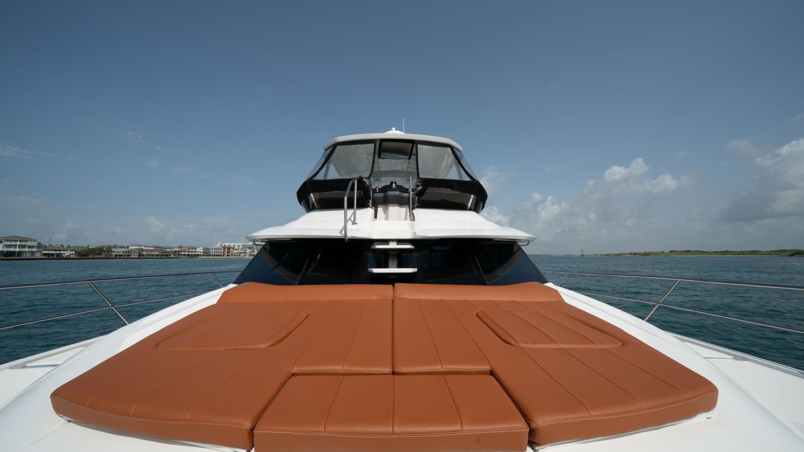 Foredeck with Sunpad Loungers