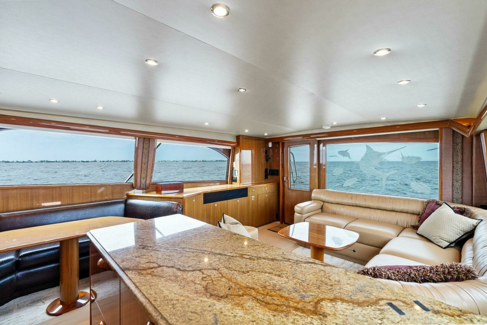 61' 2006 Viking 61 Convertible