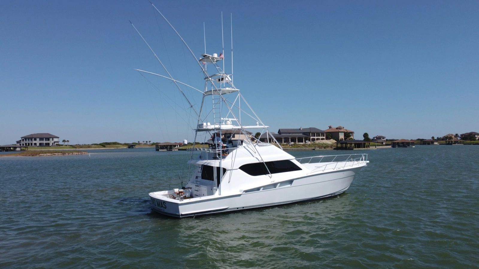 Starboard View of Hatteras 60 Convertible