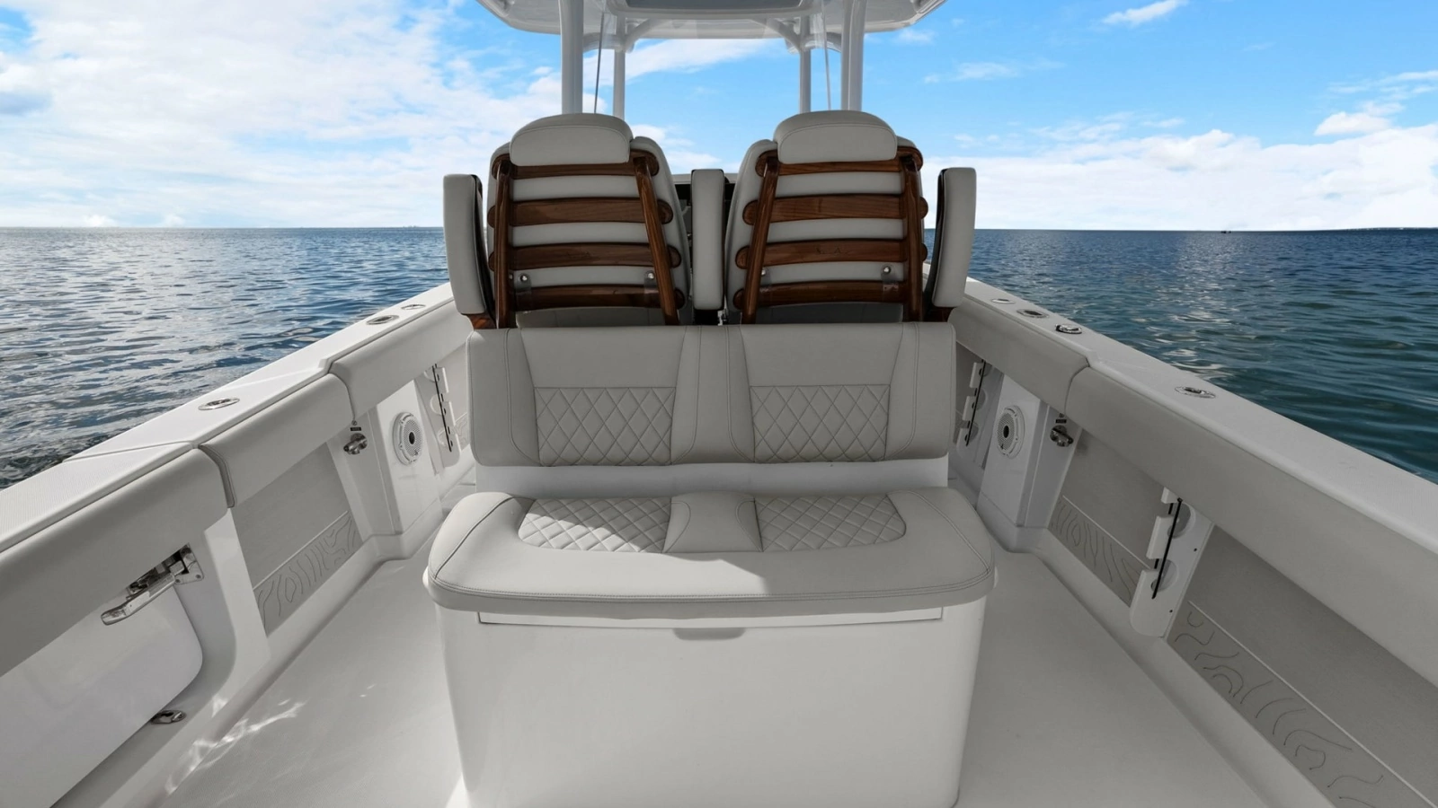 Center Console Seating Area