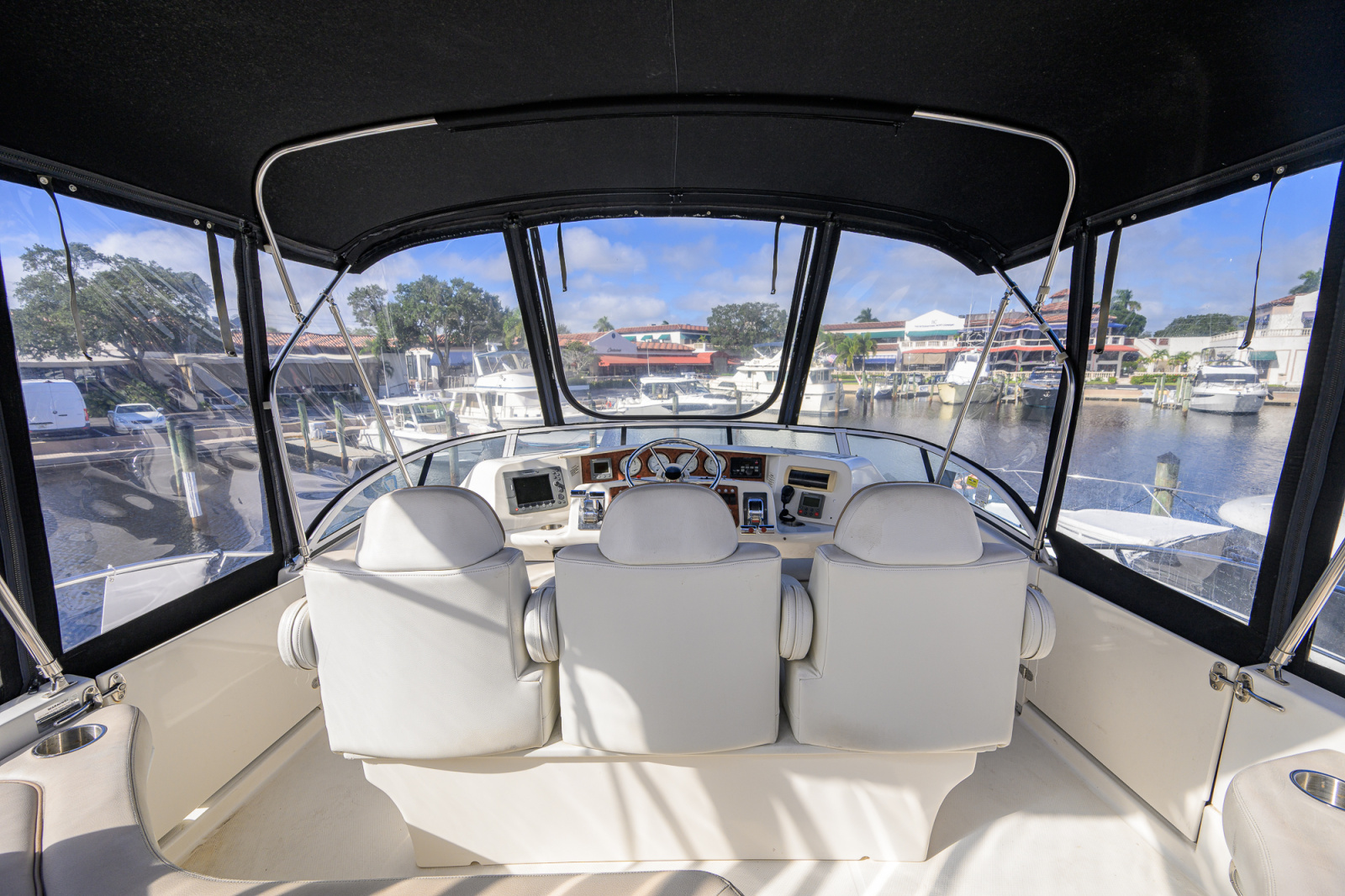 2005 Silverton 39 Motor Yacht