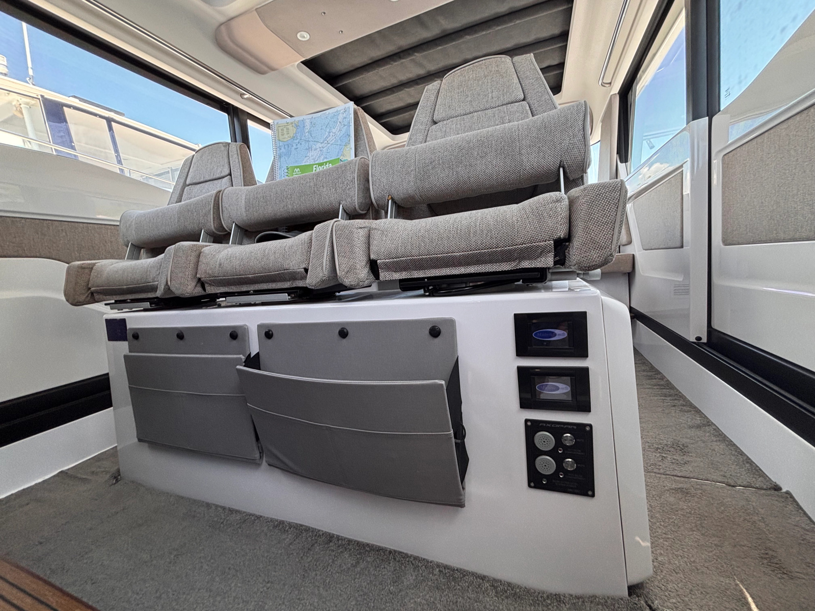 2022 Axopar 45 XC Cross Cabin