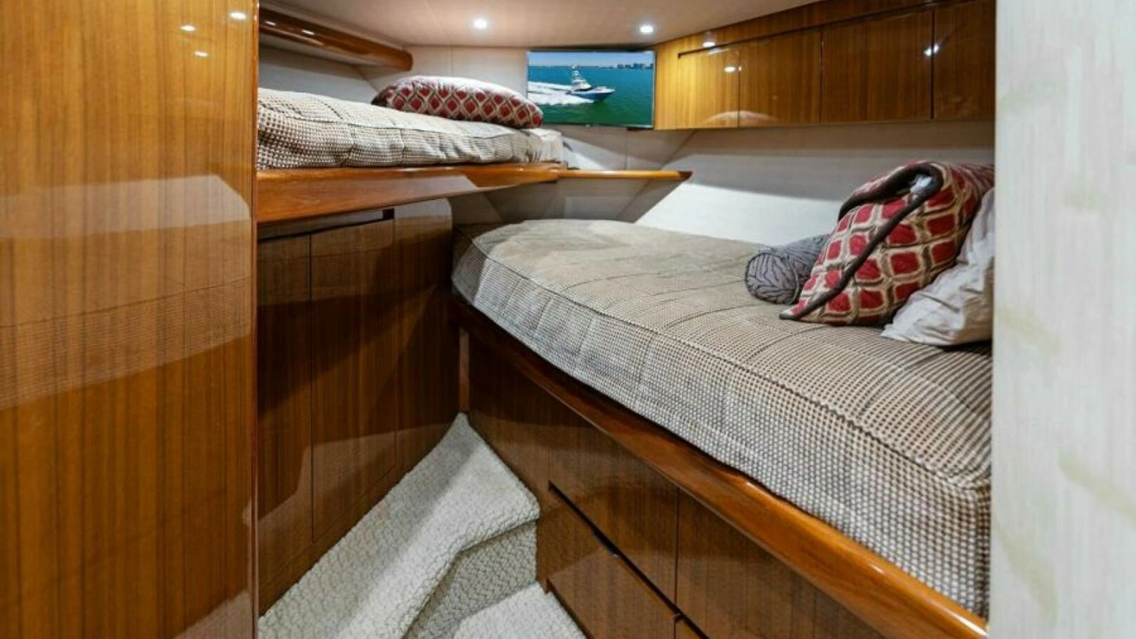 Guest Stateroom with Bunk Beds