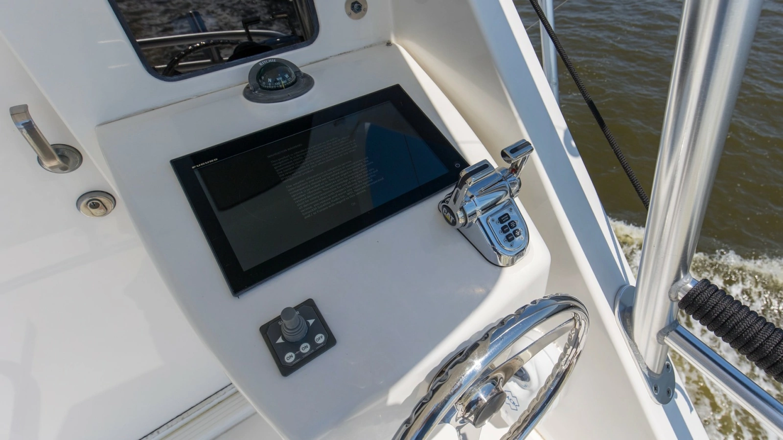 2007 64 Viking Enclosed Bridge Reel Blues Bridge Mezzanine Controls