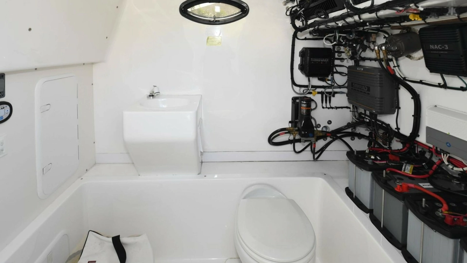 2019 Ocean Master 336 Center Console 