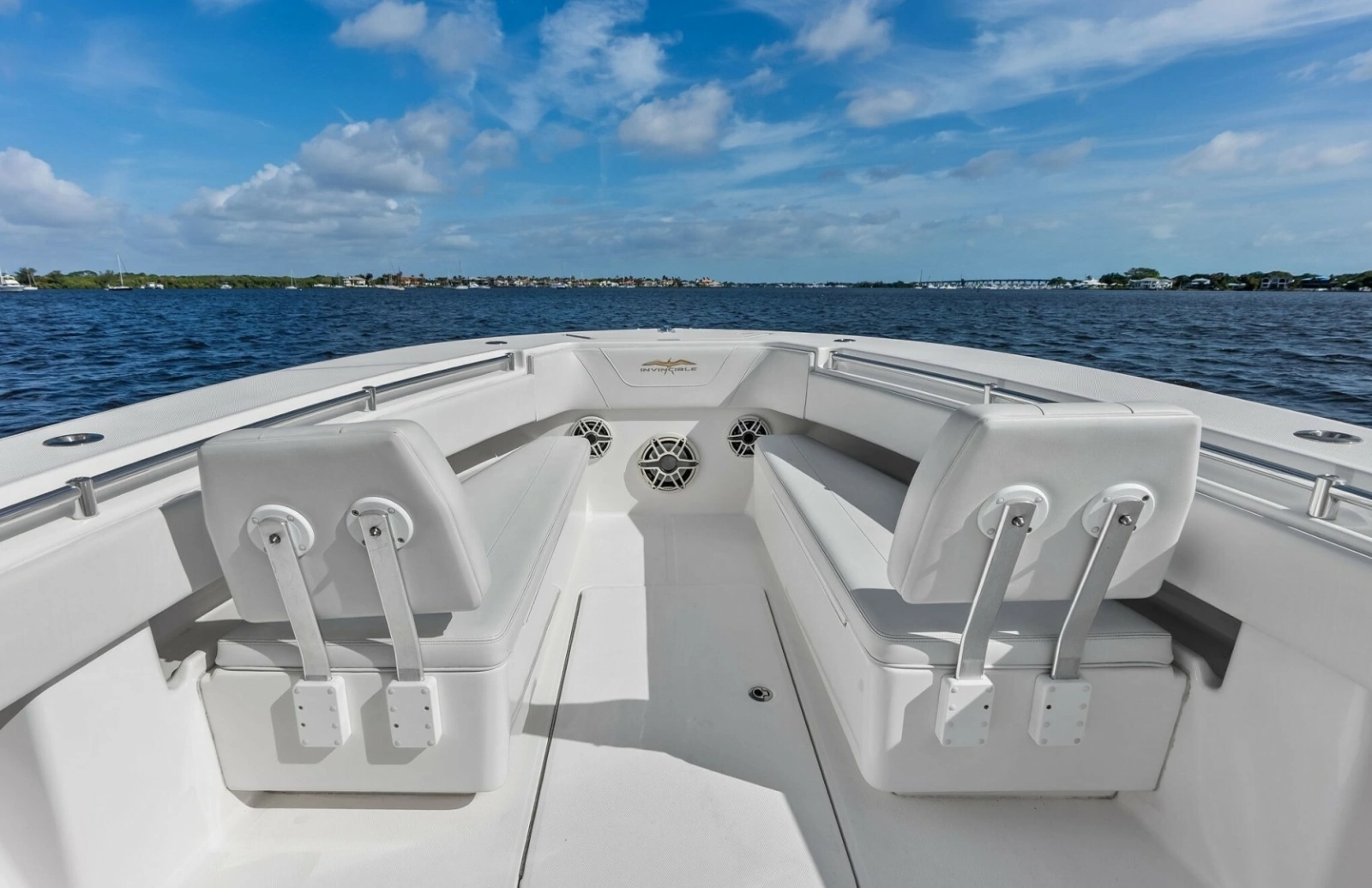 33ft Invincible Yacht For Sale