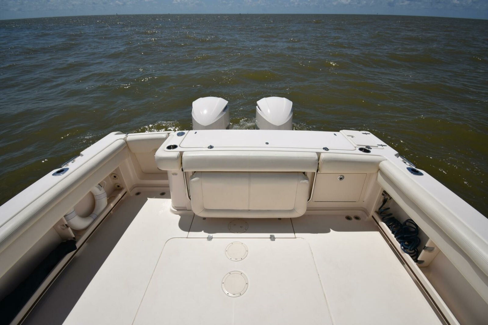 33' 2016 Grady-White 330 Express