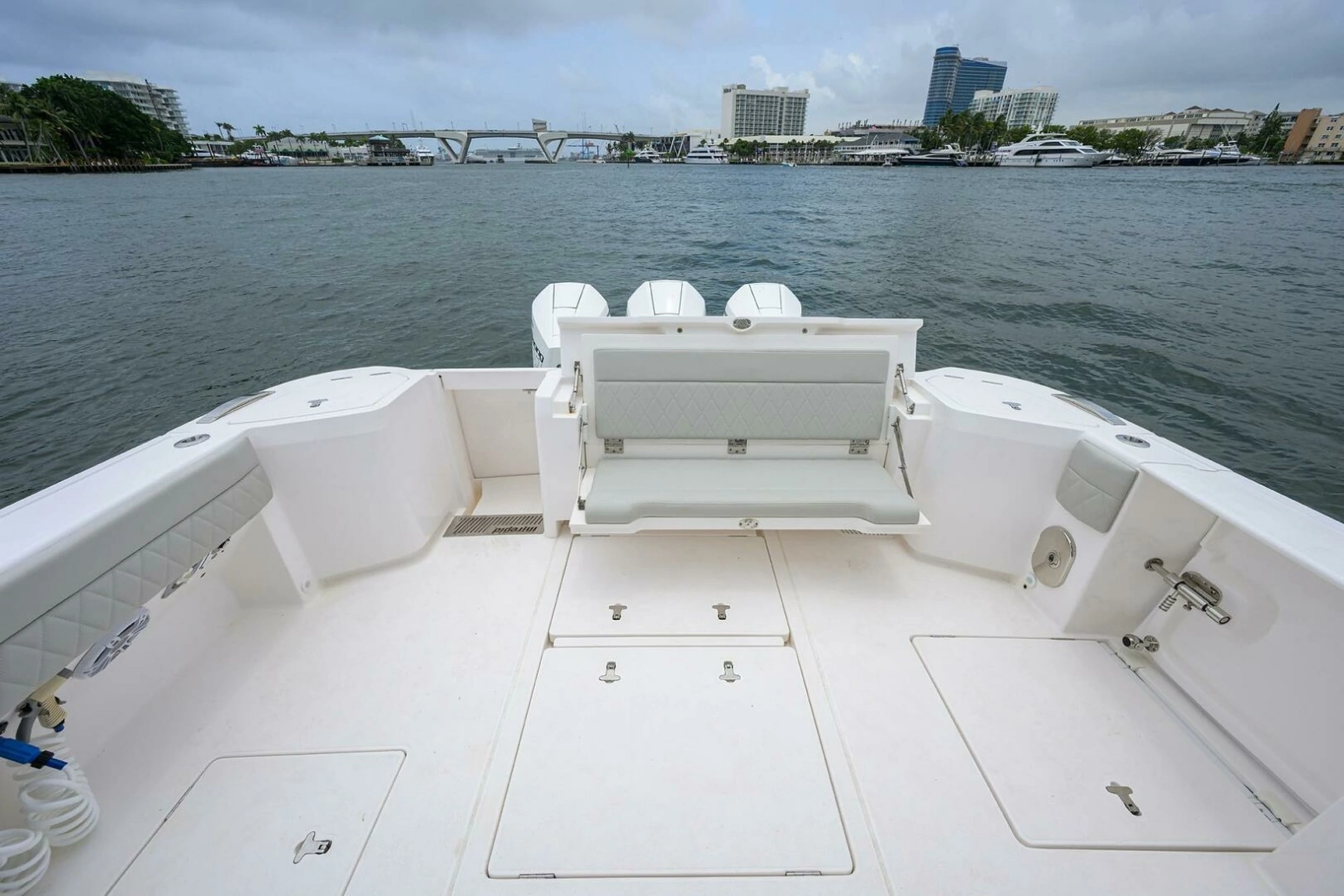 Intrepid 41 - Cockpit Seating