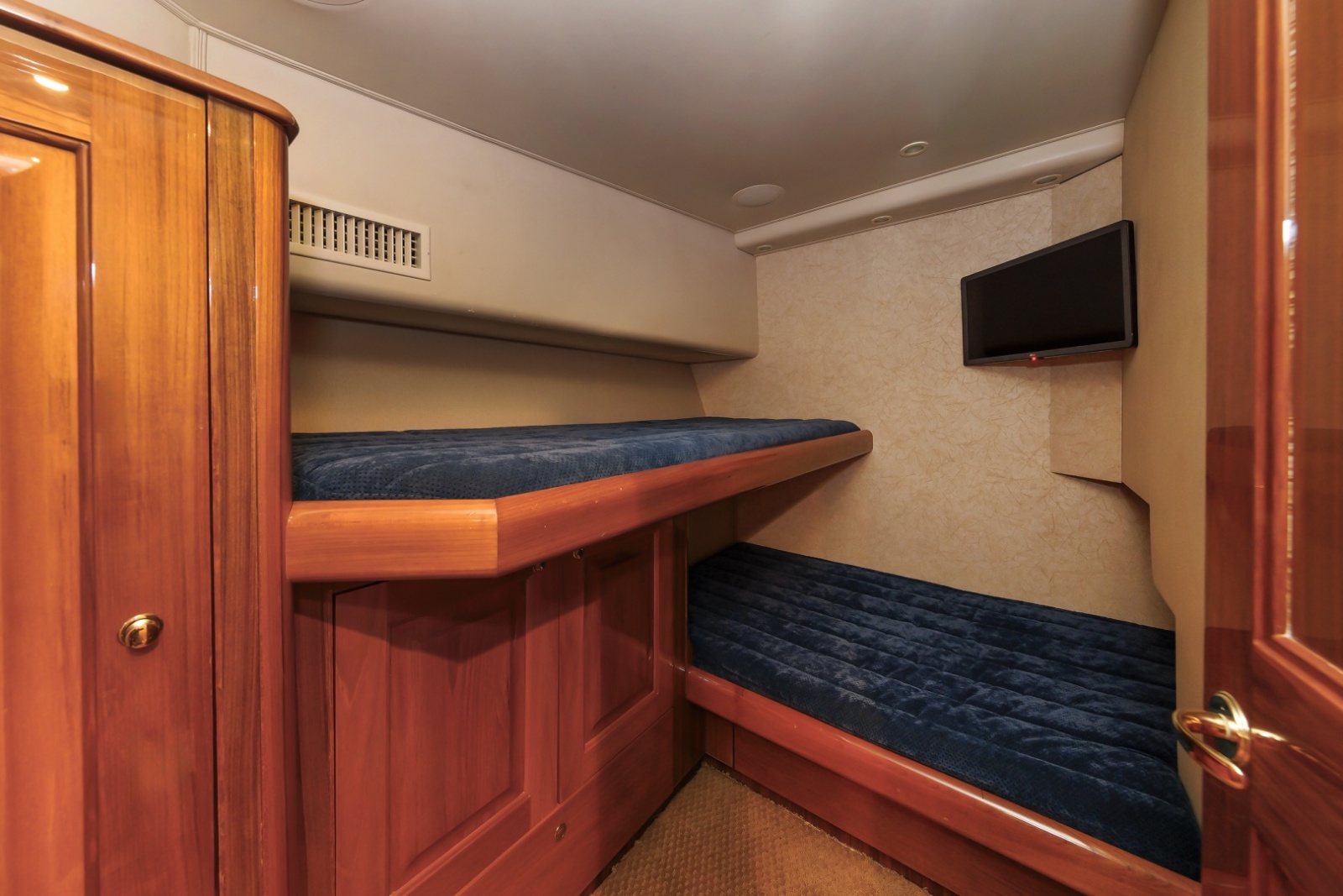 Viking 61 YOLO - Guest Stateroom