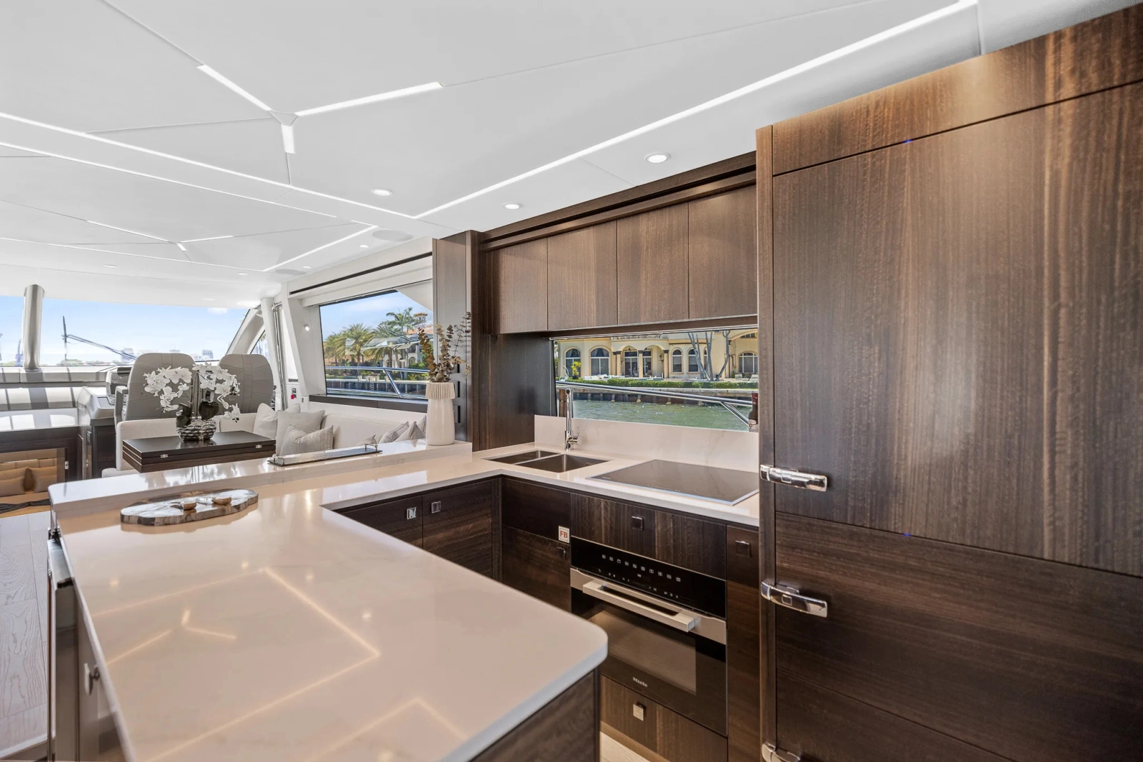 2024 Sunseeker Manhattan 68