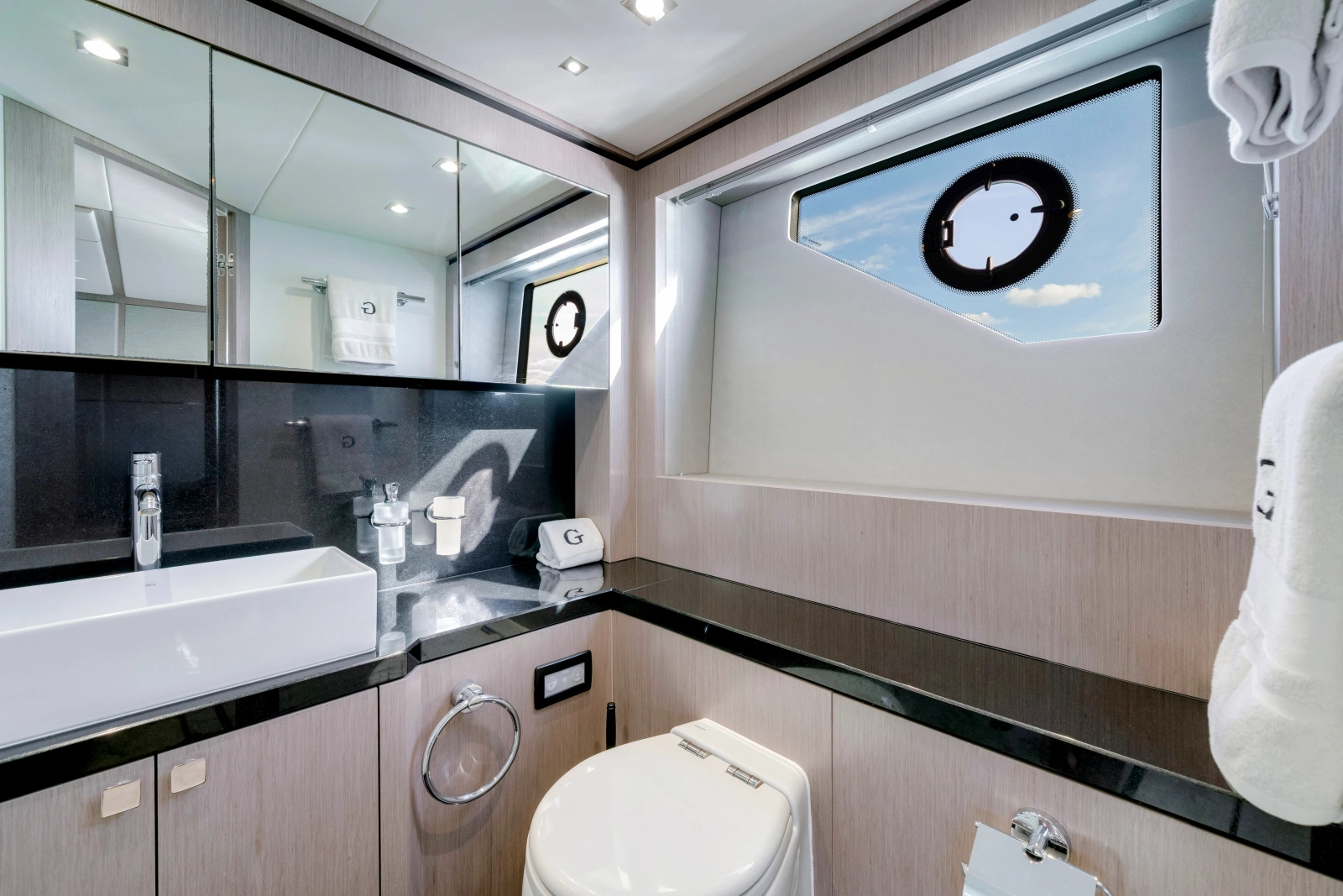 2018 Sunseeker 68 Predator