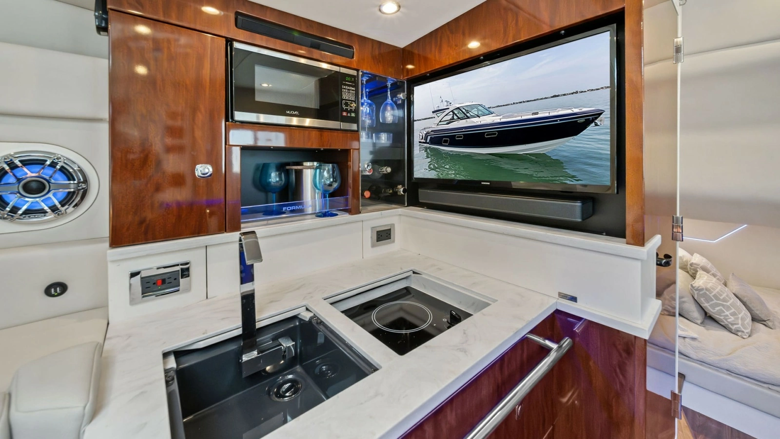 Gourmet Galley with Entertainment System