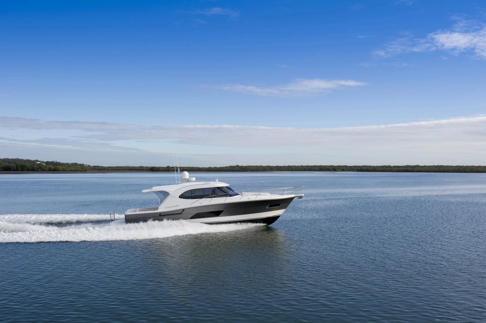 445 SUV 44ft Riviera Yacht For Sale