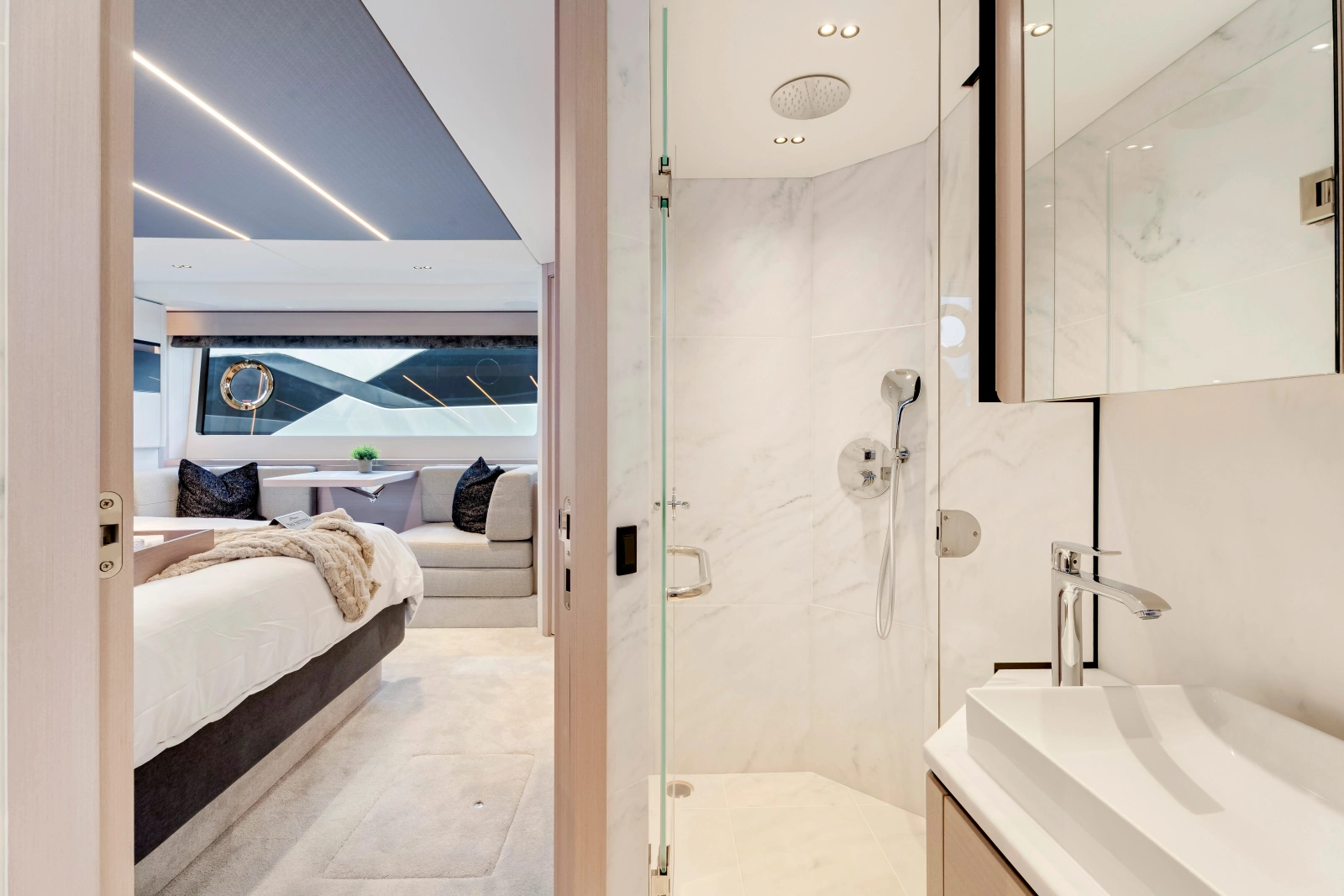 PREDATOR 75 75ft Sunseeker Yacht For Sale