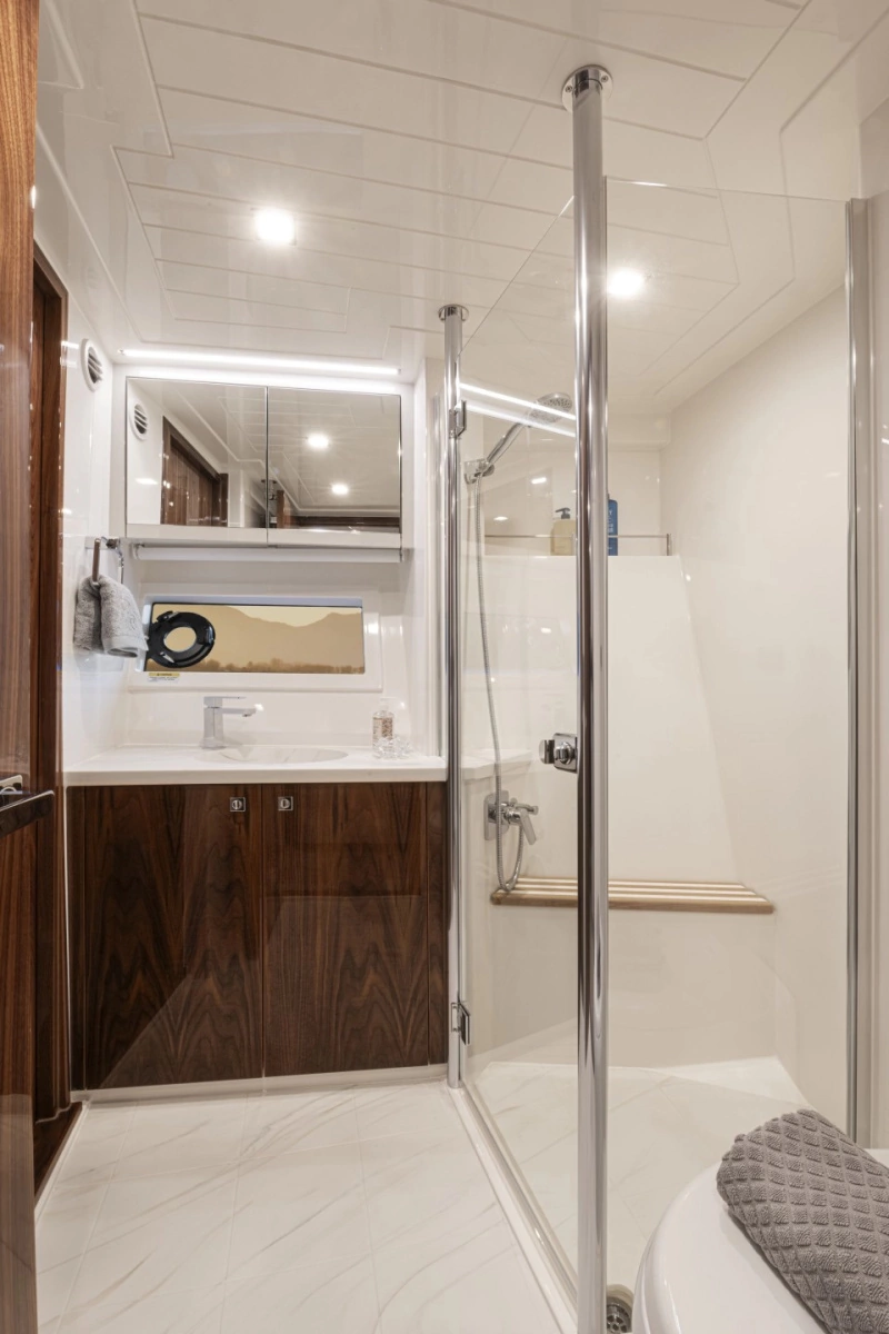 64 Sports Motor Yacht 64ft Riviera Yacht For Sale