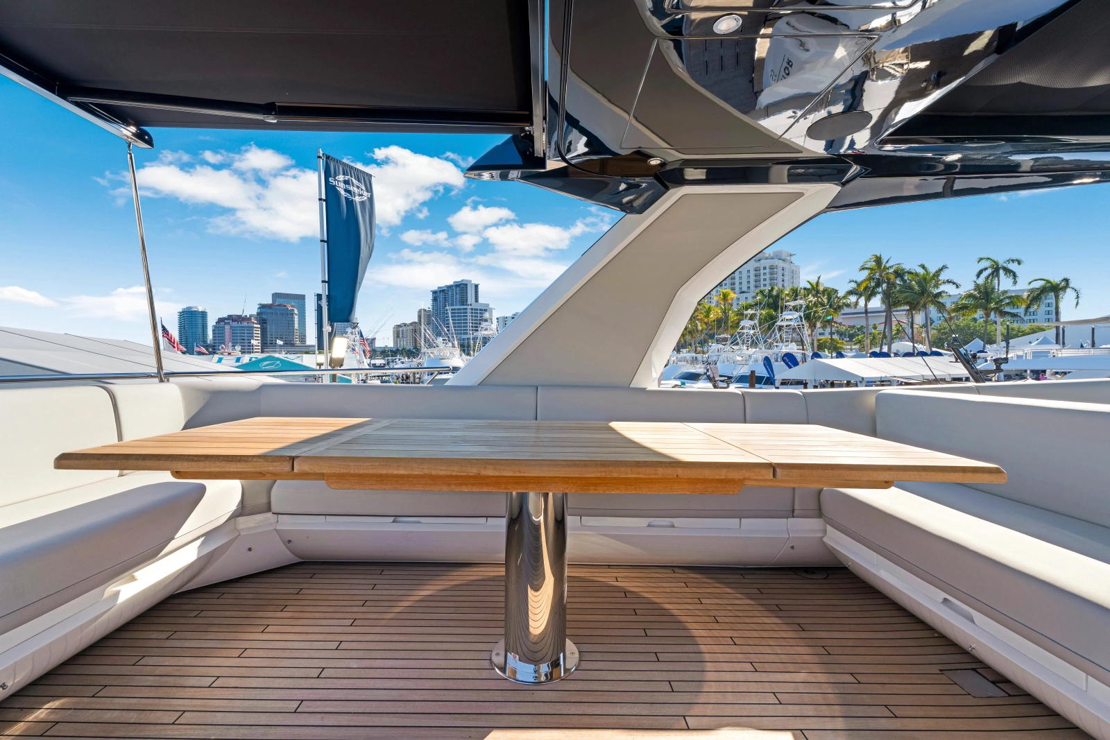 MANHATTAN 68 68ft Sunseeker Yacht For Sale
