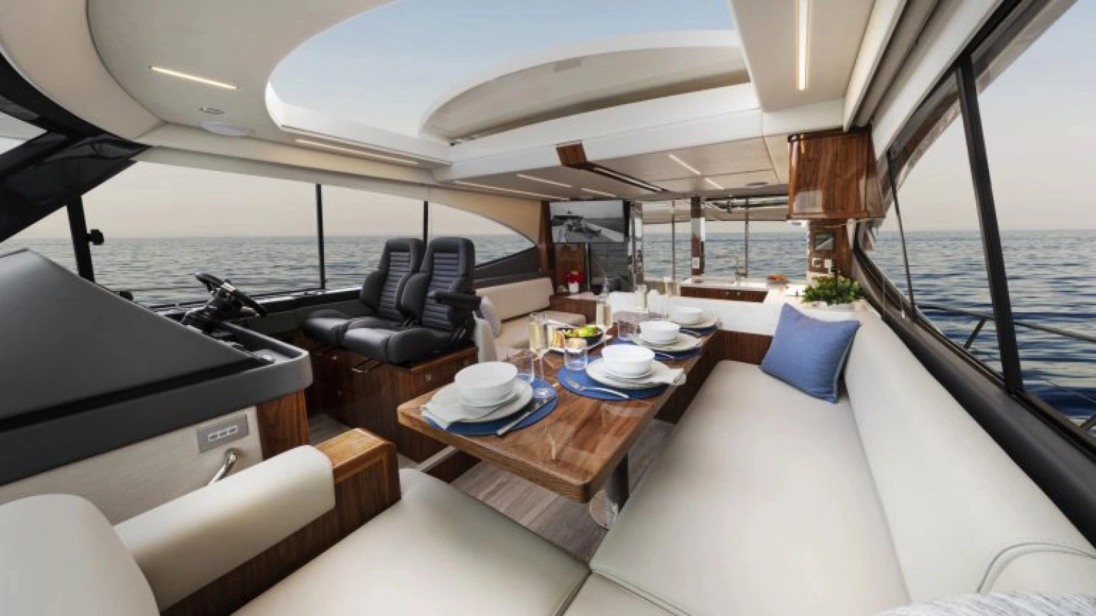 505 SUV 55ft Riviera Yacht For Sale
