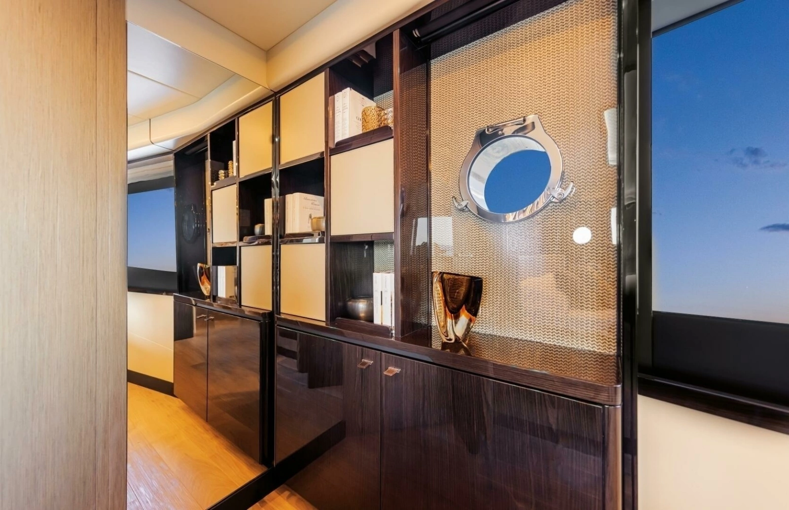 2027 60 Absolute Flybridge - Master Stateroom