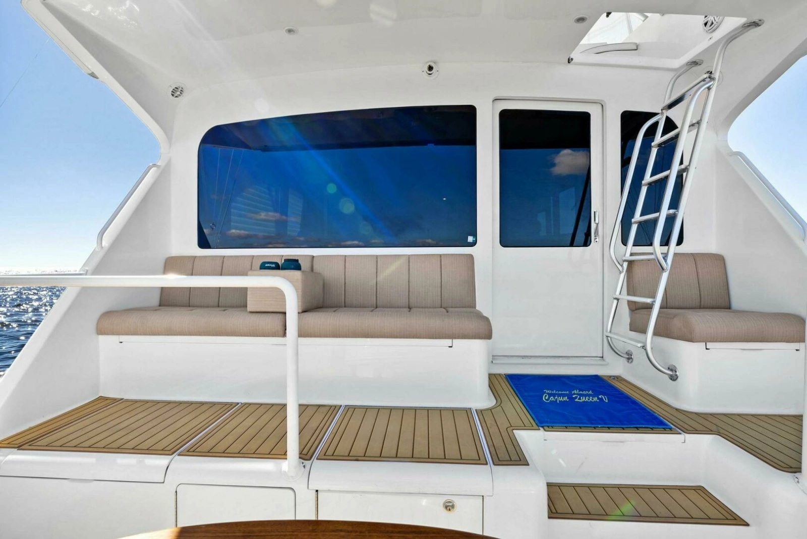 2002 Viking 65 Convertible photo 12
