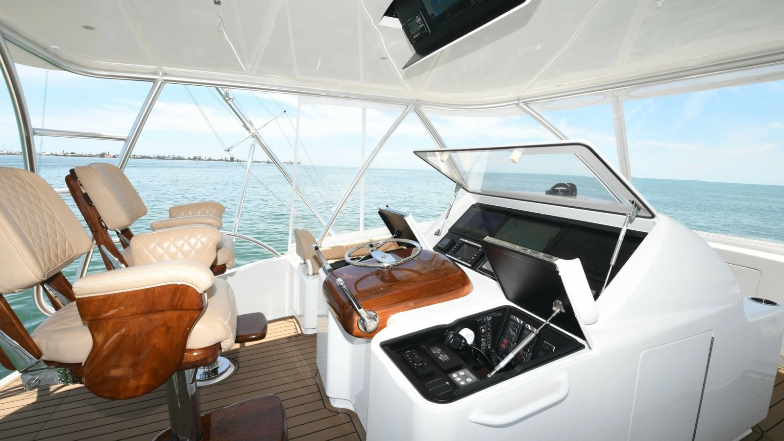 Flybridge Helm with Captain's Chairs