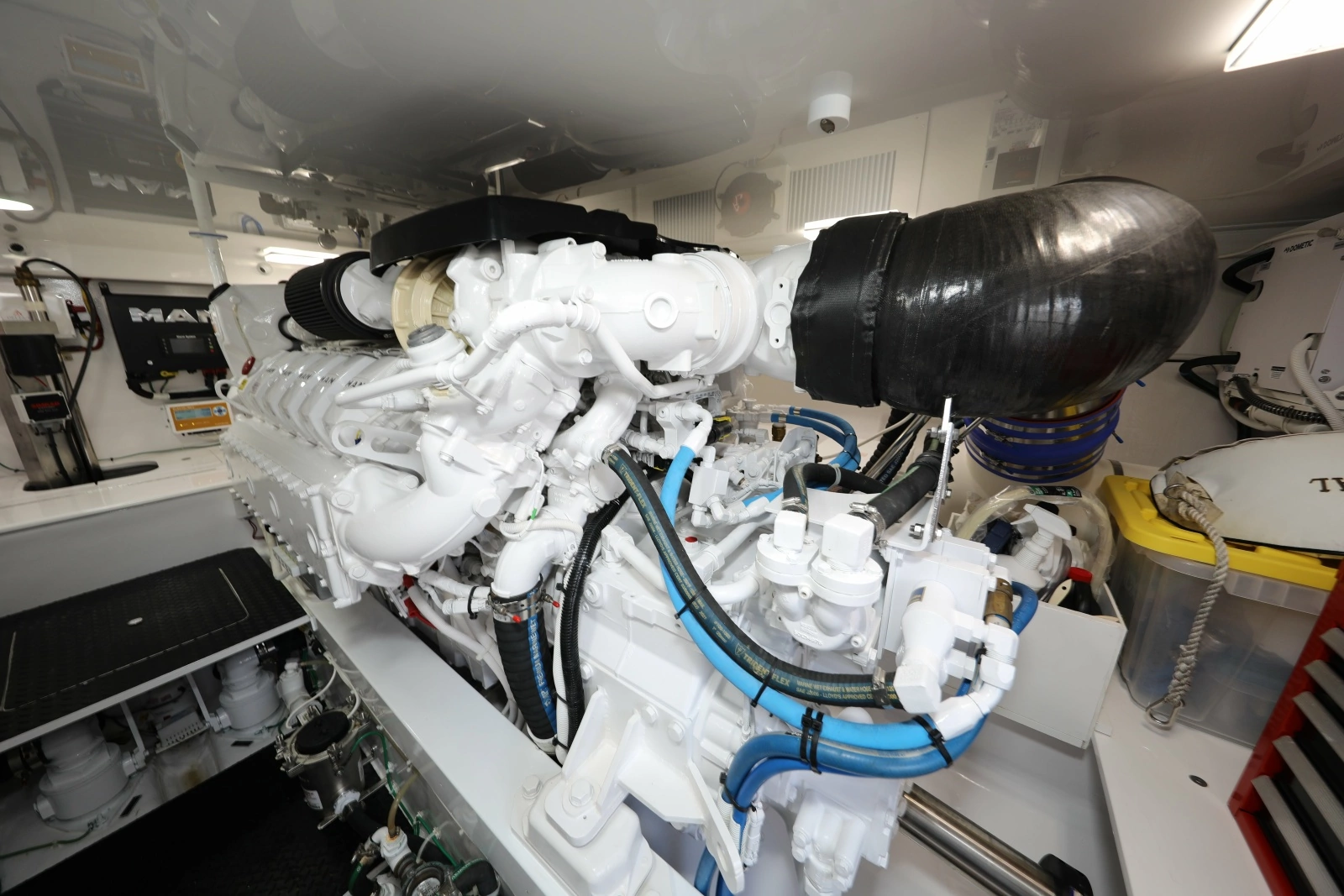 2023 Viking 54 Convertible