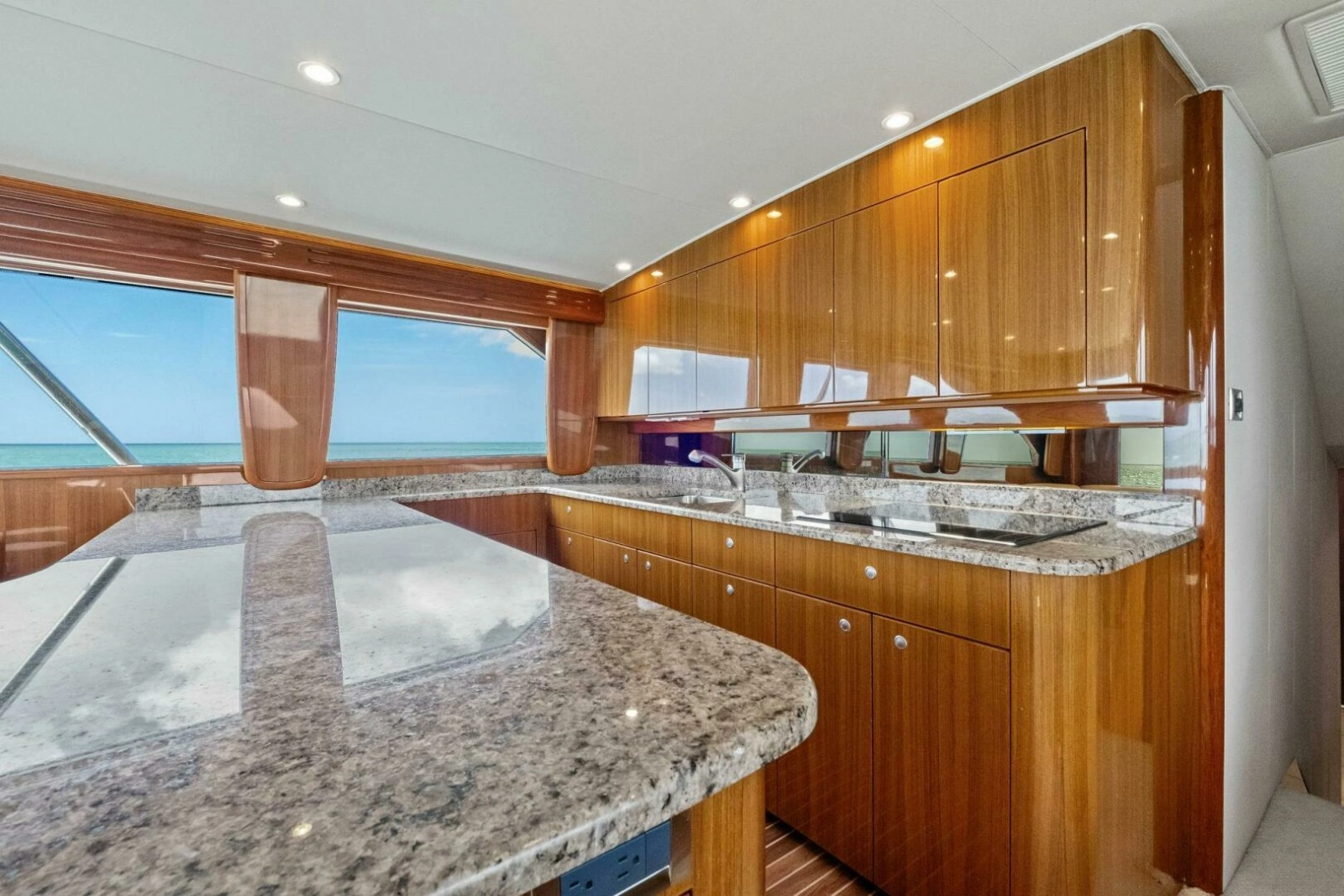 20  64ft Viking Yacht For Sale